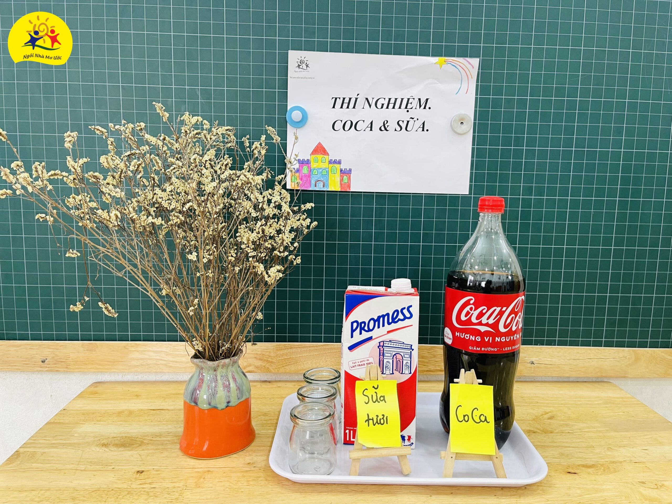 THÍ NGHIỆM: COCA VÀ SỮA TƯƠI - Trường Mầm Non Ngôi Nhà Mơ Ước