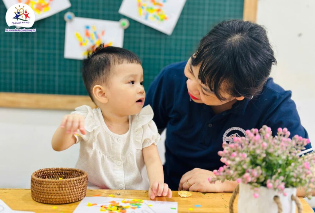 TẠO HÌNH SÁNG TẠO: XÉ DÁN BÀN TAY - Trường Mầm Non Ngôi Nhà Mơ Ước