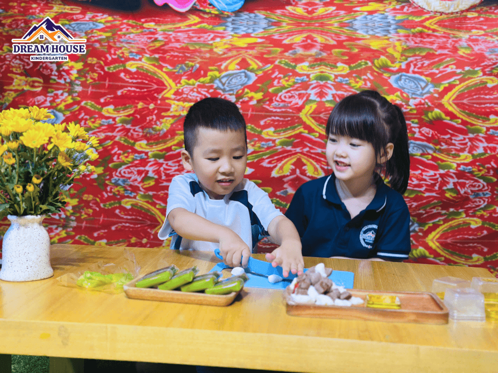 THƯỞNG THỨC HƯƠNG VỊ MÙA THU CÙNG BÉ - Trường Mầm Non Ngôi Nhà Mơ Ước