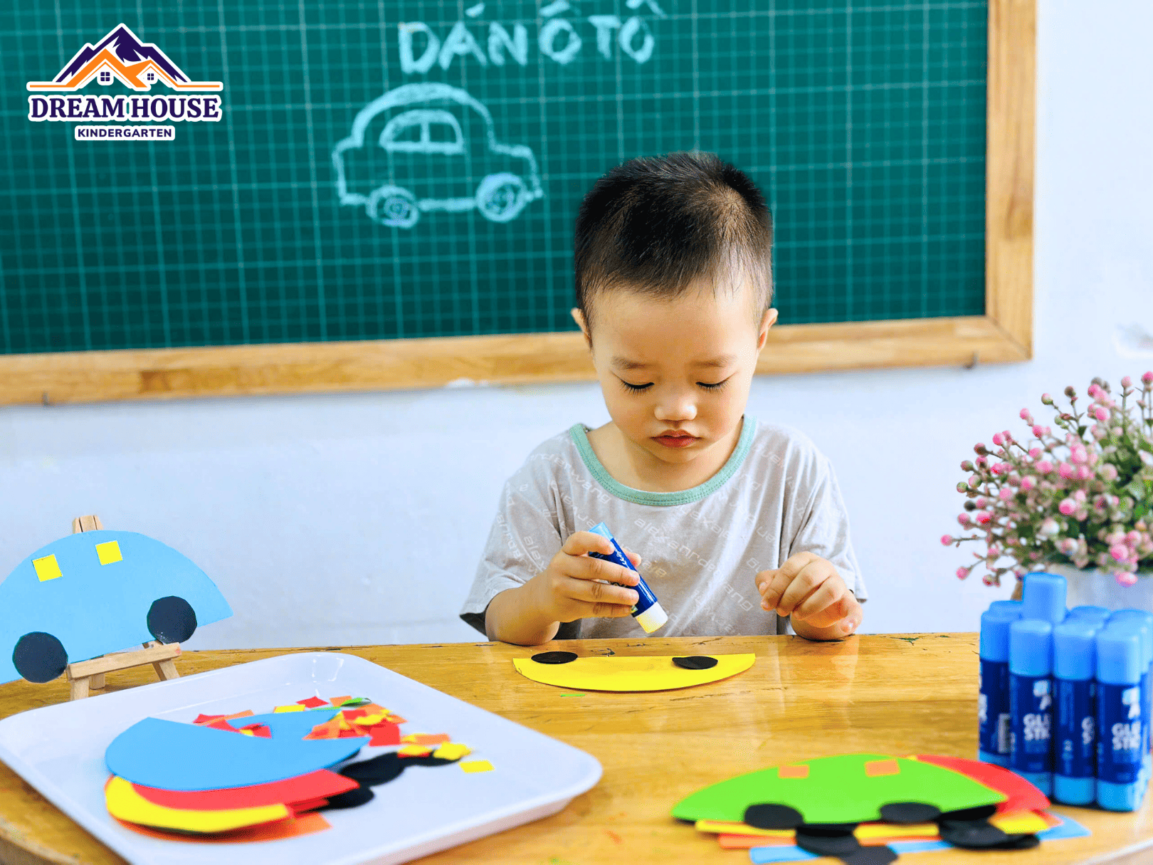 SÁNG TẠO NHỎ – CHIẾC Ô TÔ ƯỚC MƠ - Trường Mầm Non Ngôi Nhà Mơ Ước