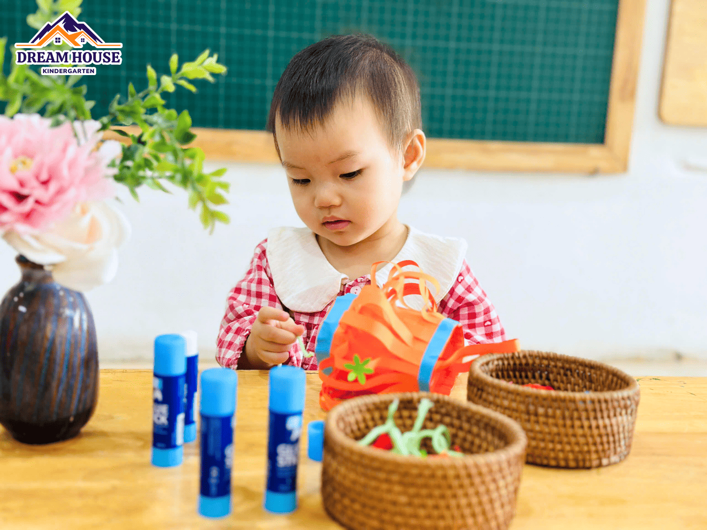 ĐÈN LỒNG TRUNG THU – ÁNH SÁNG YÊU THƯƠNG ĐÈN LỒNG TRUNG THU – ÁNH SÁNG YÊU THƯƠNG - Trường Mầm Non Ngôi Nhà Mơ Ước