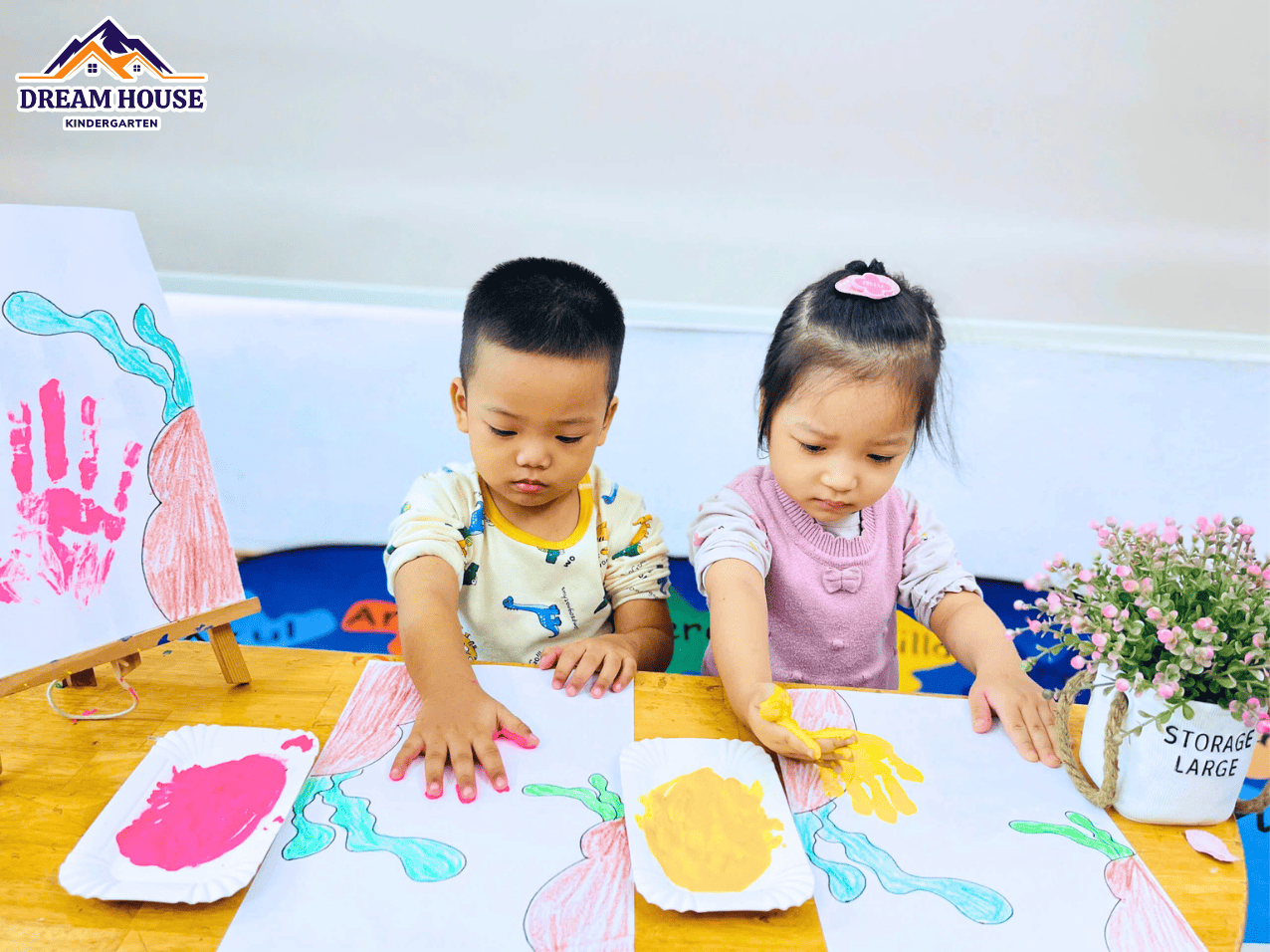 BÀN TAY BIẾT “VẼ” – NGẠC NHIÊN CHƯA BA MẸ ƠI! - Trường Mầm Non Ngôi Nhà Mơ Ước