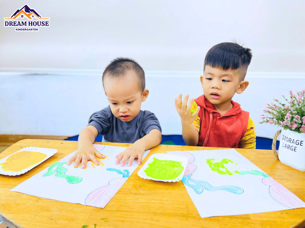 BÀN TAY BIẾT “VẼ” – NGẠC NHIÊN CHƯA BA MẸ ƠI! - Trường Mầm Non Ngôi Nhà Mơ Ước