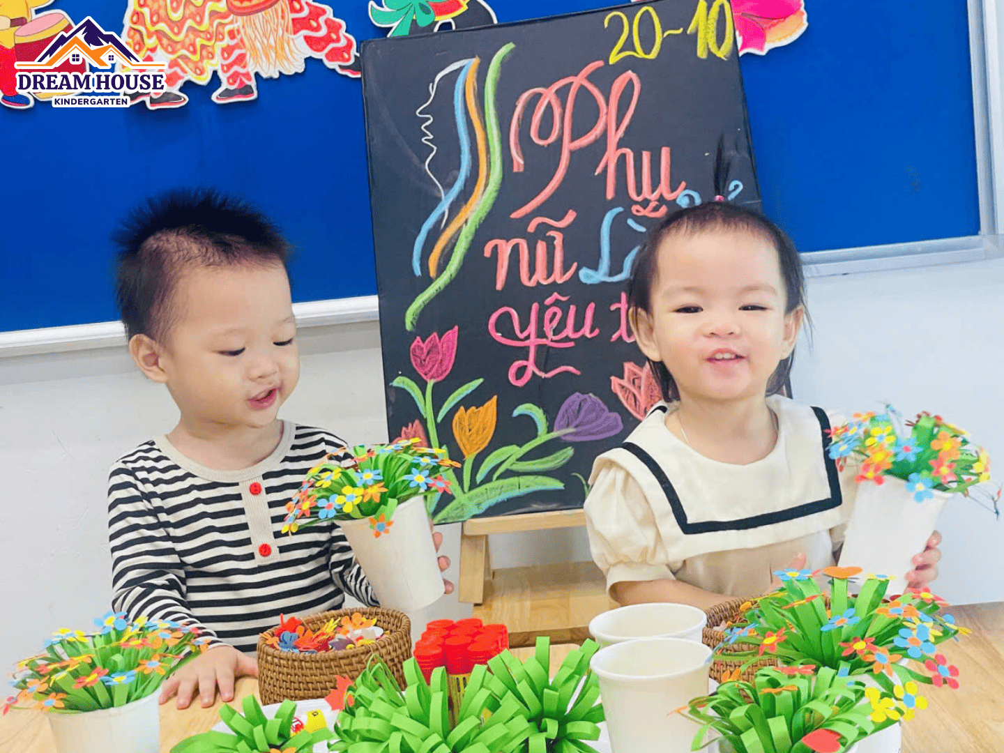 CHẬU HOA YÊU THƯƠNG – MÓN QUÀ NGỌT NGÀO DÀNH TẶNG MẸ CHẬU HOA YÊU THƯƠNG – MÓN QUÀ NGỌT NGÀO DÀNH TẶNG MẸ - Trường Mầm Non Ngôi Nhà Mơ Ước