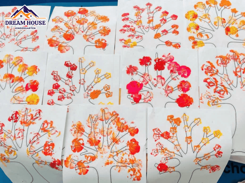 BÀN TAY NHỎ – THẾ GIỚI SẮC MÀU TO BÀN TAY NHỎ – THẾ GIỚI SẮC MÀU TO - Trường Mầm Non Ngôi Nhà Mơ Ước