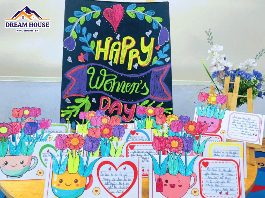 “BÀ ƠI, MẸ ƠI! CON CÓ MÓN QUÀ NHỎ TẶNG BÀ VÀ MẸ…” “BÀ ƠI, MẸ ƠI! CON CÓ MÓN QUÀ NHỎ TẶNG BÀ VÀ MẸ…” - Trường Mầm Non Ngôi Nhà Mơ Ước