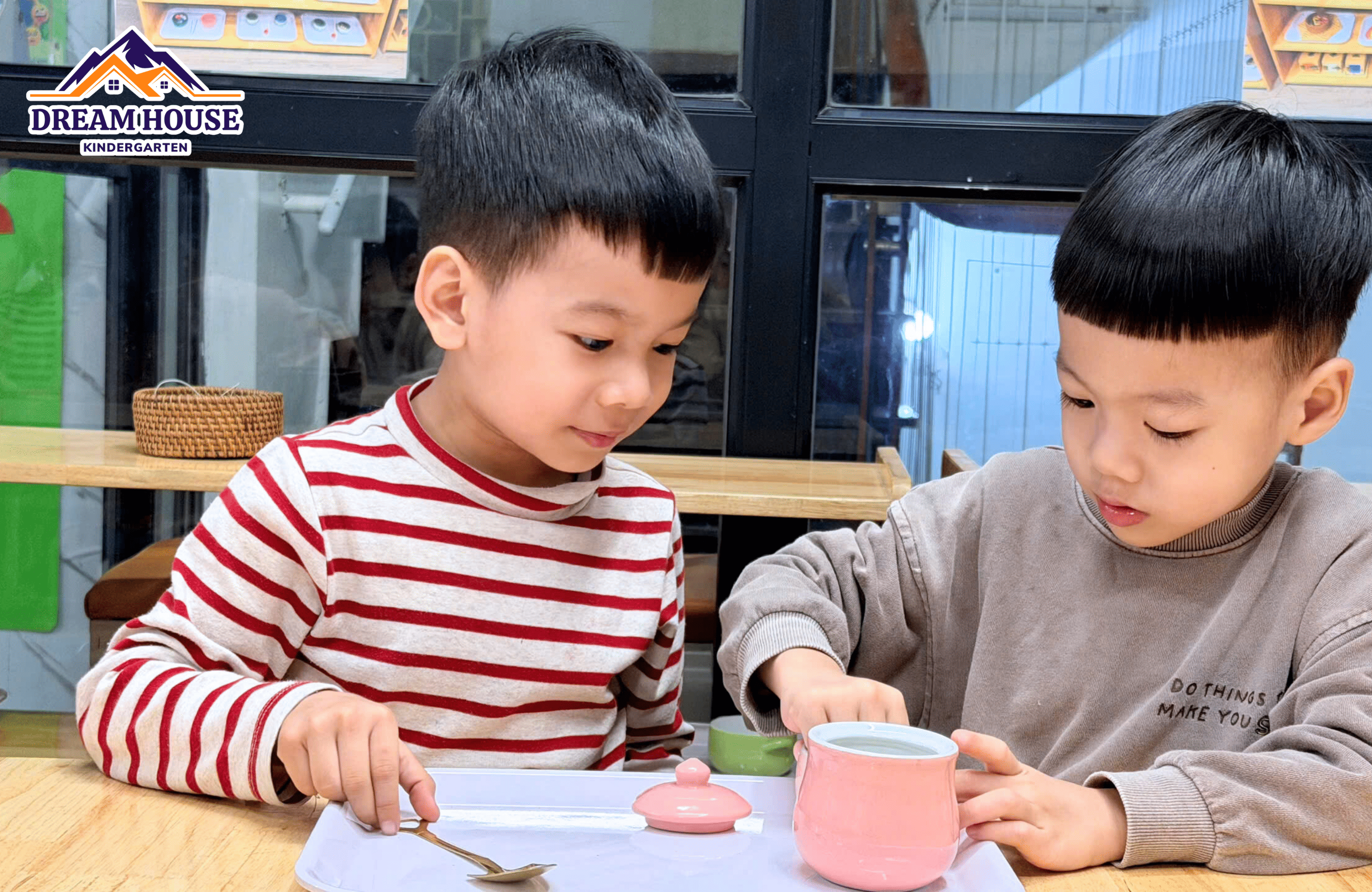 HOẠT ĐỘNG CÁ NHÂN MONTESSORI – NƠI GIEO MẦM NIỀM TIN ĐẦU ĐỜI - Trường Mầm Non Ngôi Nhà Mơ Ước